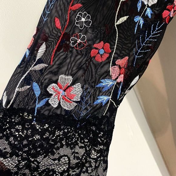 🔔 LA VIEN EN ROSE NIGHTIES/ROBE - Picture 2 of 4